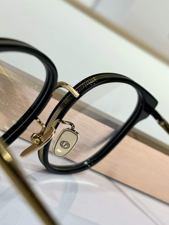 Picture of Linda Farrow Sunglasses _SKUfw75055948fw